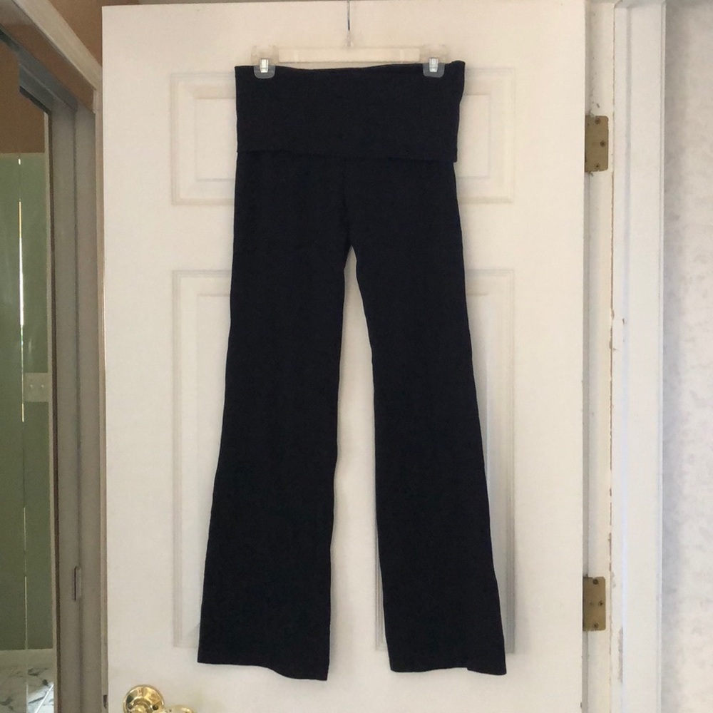 Victoria’s Secret PINK yoga pants